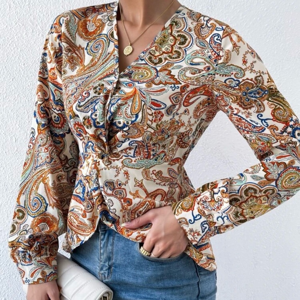 New | Paisley Print Twist Front Peplum Blouse | Size Large (8/10)